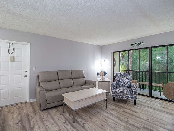 3rd image of 3101 Lake Pine Way APT G2