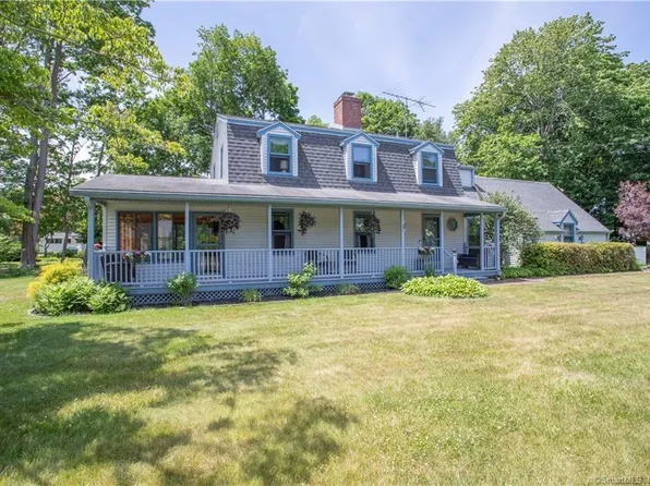 1 Chestnut Circle, Old Saybrook, CT 06475