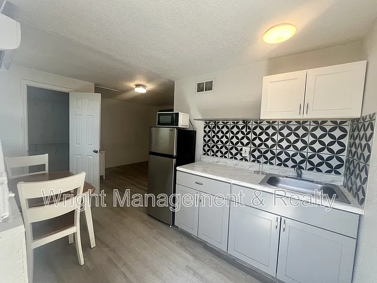 3716 Cedarwood Dr — Photo 20