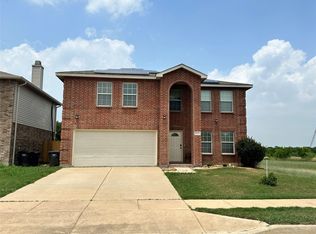3824 Country Ln, Fort Worth, TX 76123