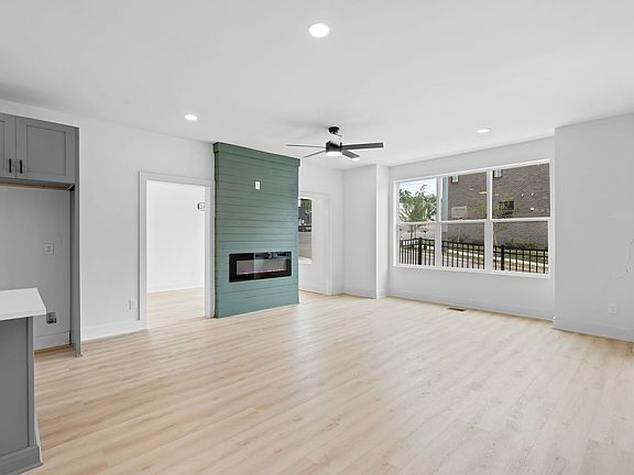 5th image of 3123 River Dr