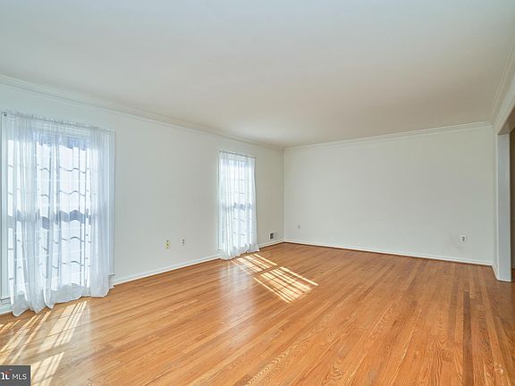 4th image of 5806 Bent Twig Rd