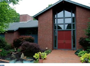 15 Jeffrey Rd, Reading, PA 19601