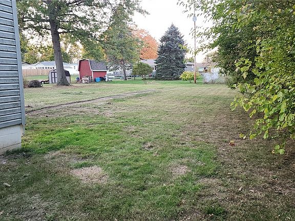 4th image of 248 5th St NE