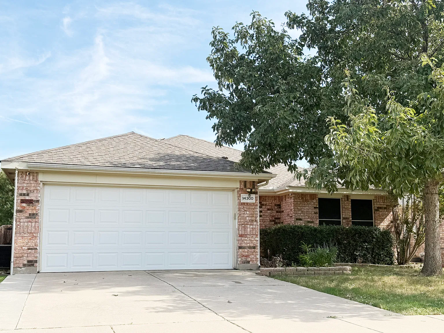 3 bed, 1423 sqft, $2,000 — Photo 1