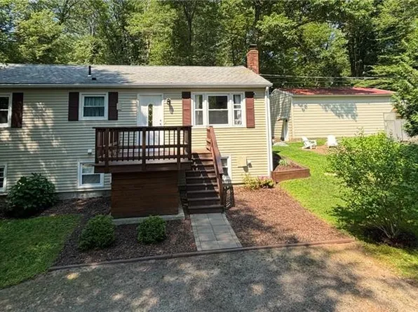 210 Keach Pond Dr, Glocester, RI 02814