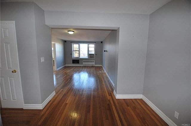 1st image of 4 Sadore Ln APT 7S