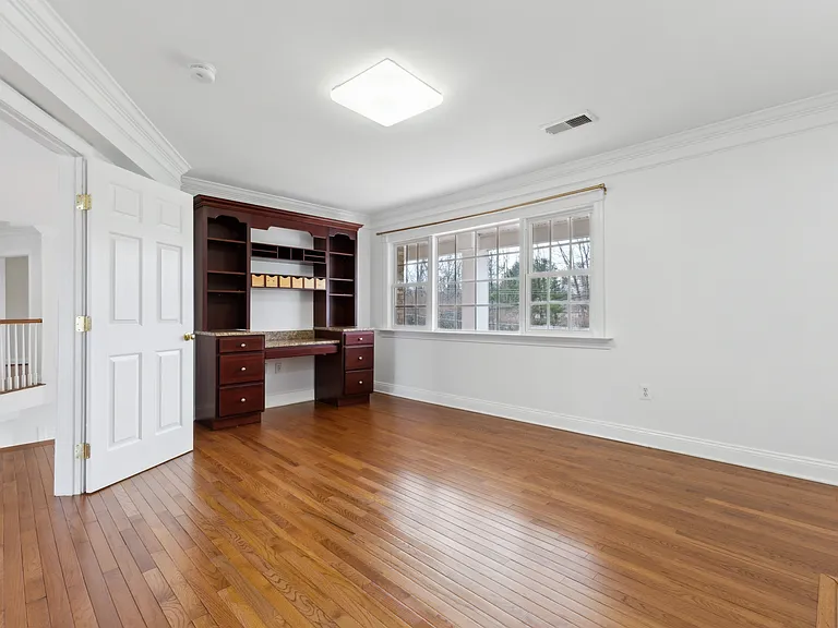 10828 Miller Rd — Photo 32
