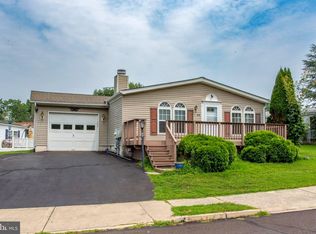 43 Canary Rd, Sellersville, PA 18960