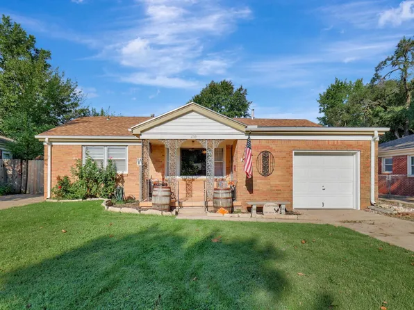233 Hungerford Ave, Haysville, KS 67060
