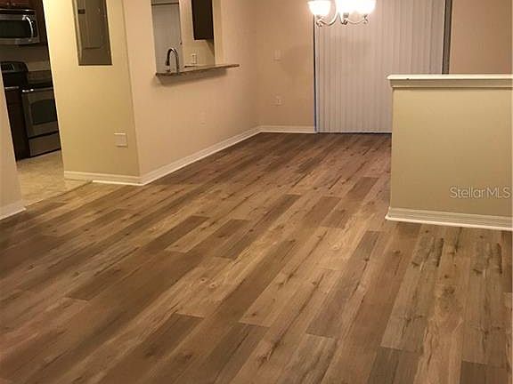 3rd image of 456 Carina Cir