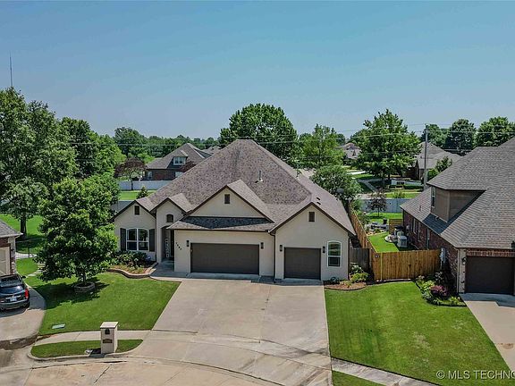 4th image of 7543 E Galveston Pl