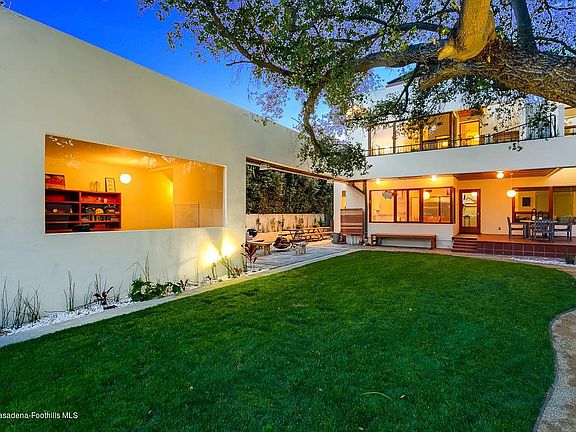 5th image of 1428 Chelten Way