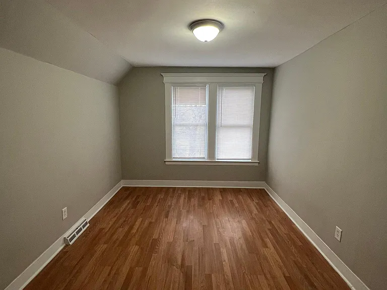 21 Sheffield Ave #3 — Photo 4