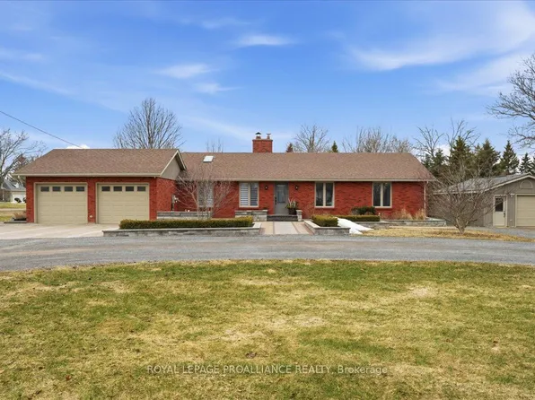 300 Farnham Rd, Belleville, ON K8N 0P1