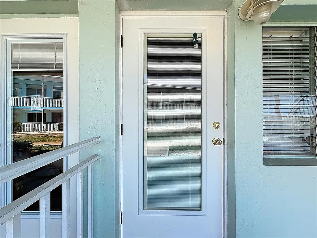 1 bed, 1.0 bath, 528 sqft, $1,900 — Photo 2