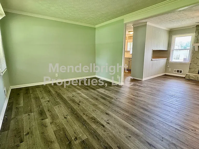 826 Tanner Rd — Photo 3