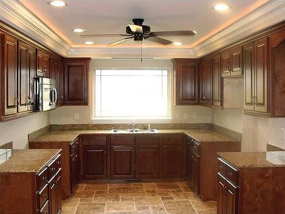 4th image of 7923 Burgundy Cir