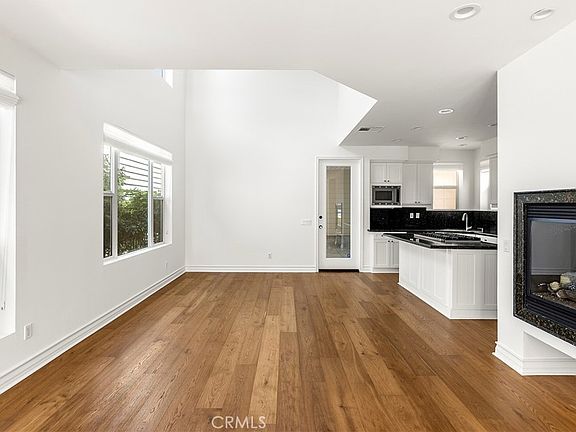 5th image of 703 Poinsettia Ave