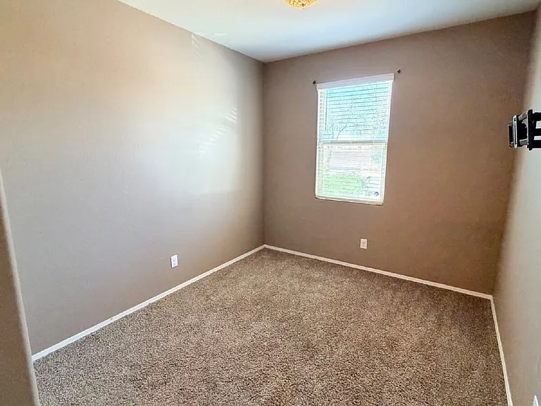 37844 W Amalfi Ave — Photo 3