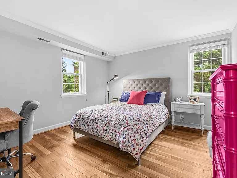 2909 S Dinwiddie St — Photo 24