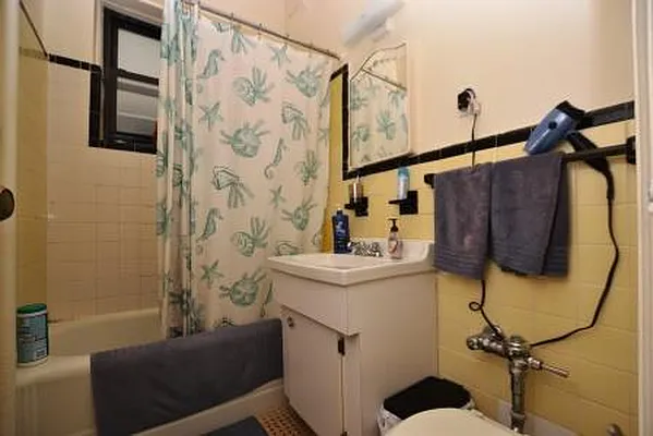 Rented by City Connections Realty | media 18