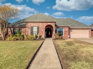 2220 S Kingswood St, Lake Charles, LA 70605