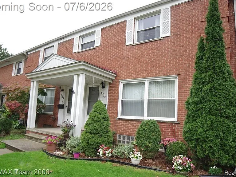 6880 Country Ln — Photo 1