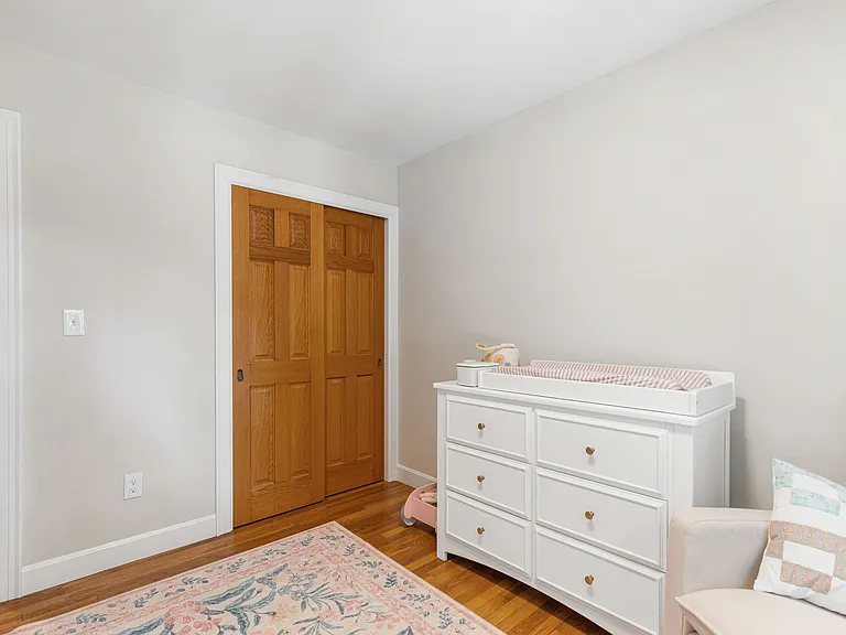 355 Pearse Rd — Photo 38