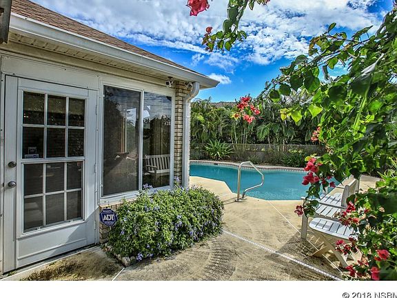 5th image of 2114 Villa Way