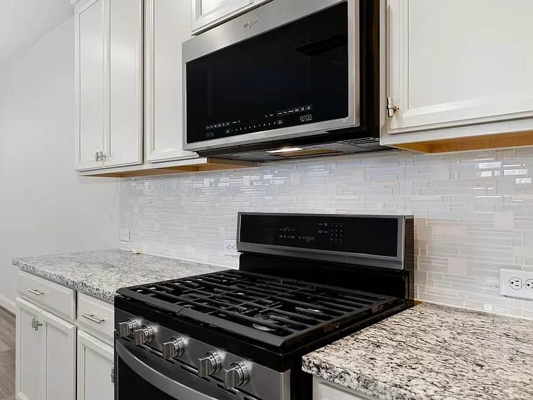 9914 Brickhouse Dr — Photo 18
