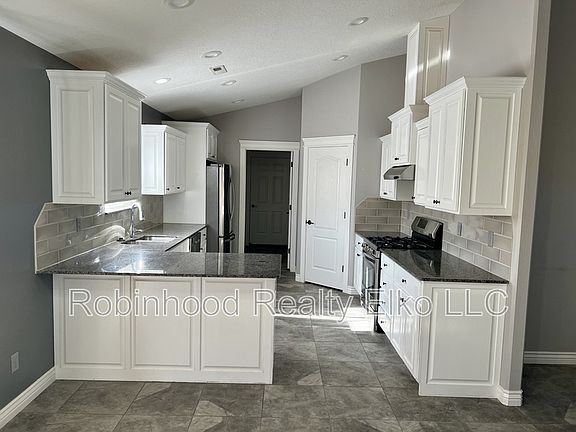 4th image of 758 Parkridge Pkwy