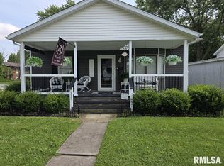 337 E Franklin St, Du Quoin, IL 62832