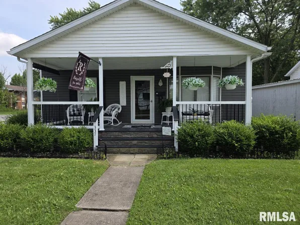 337 E Franklin St, Du Quoin, IL 62832