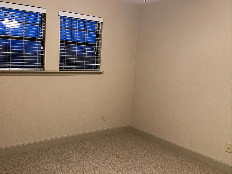 10151 Camelot Dr — Photo 11