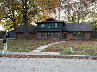 8207 E Morningside St, Wichita, KS 67207