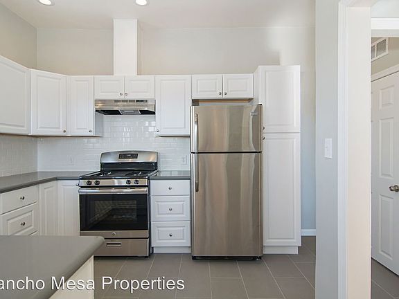 2nd image of 2052 4th Ave APT 9