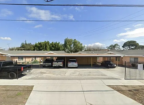 995 S Smith Ave #2 Photo 1