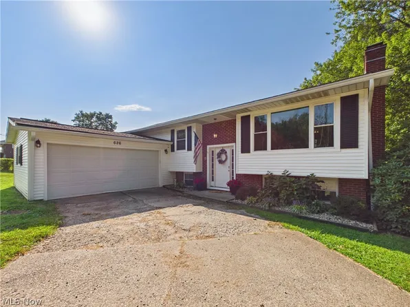 626 Valley Mills Rd, Parkersburg, WV 26104