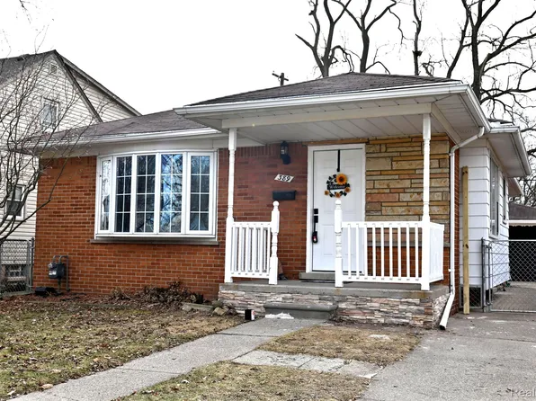 389 Clinton St, Wyandotte, MI 48192