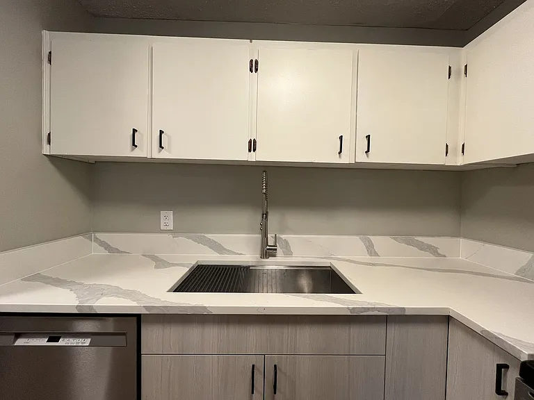 15827 NE Glisan St #3 — Photo 9