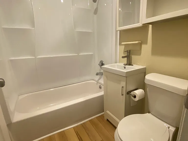 22830 Albion Ave — Photo 5