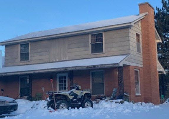 3rd image of 615 E Wilson St