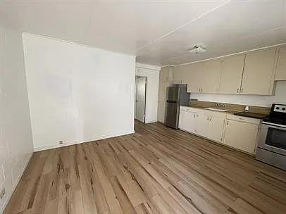 1227 Matlock Avenue - C — Photo 3