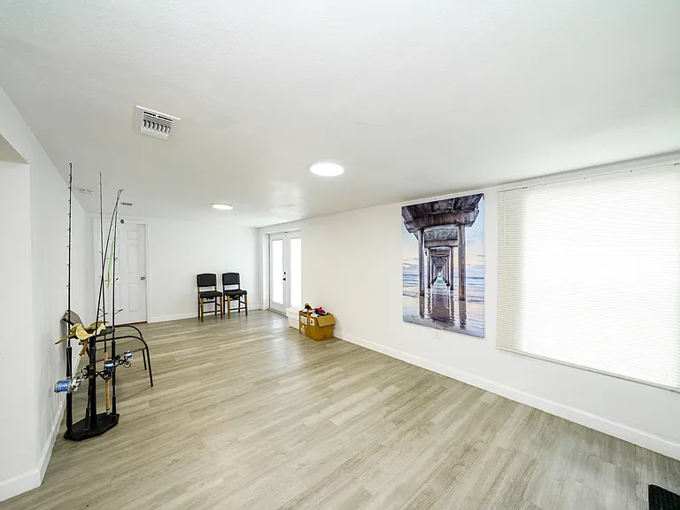 1160 Tarpon Ave — Photo 23