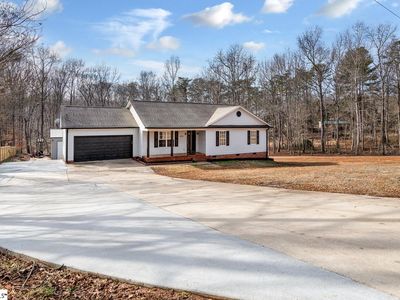 428 Jordan Creek Farm Rd, Wellford, SC, 29385