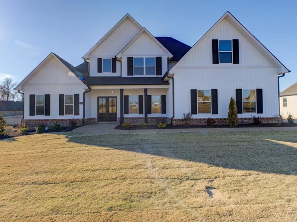 137 Providence Dr, Medina, TN 38355