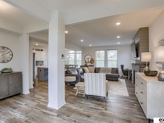 4th image of 4210 Barksdale Cir