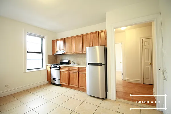 Rented by Grand & Co. | media 8