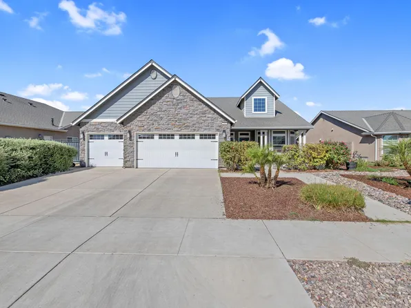 2521 N Fontana Street, Visalia, CA 93291